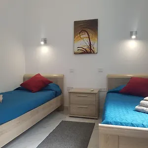 Ac1- Prime Location 3 Bedroom Apt In St.julian's Apartment