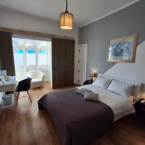Rotas B Bed & Breakfast